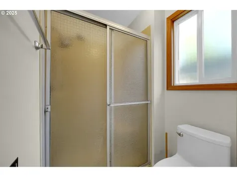 1656 Russet Drive Eugene OR 97401
