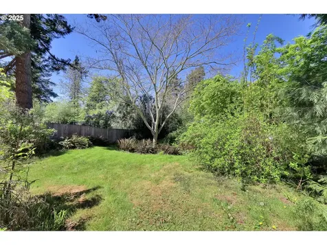 1656 Russet Drive Eugene OR 97401