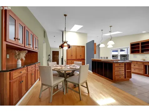 1656 Russet Drive Eugene OR 97401