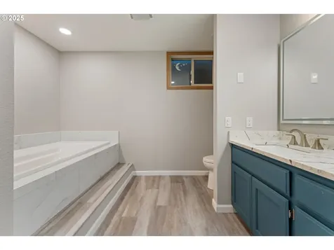 2880 NE Parker Street Roseburg OR 97470