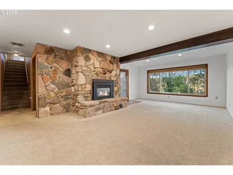 2880 NE Parker Street Roseburg OR 97470
