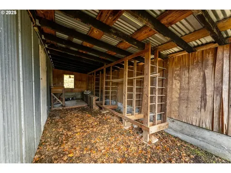 2880 NE Parker Street Roseburg OR 97470
