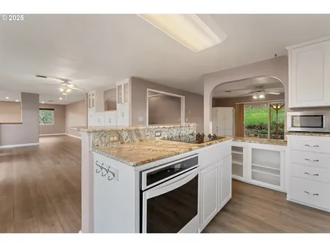 2880 NE Parker Street Roseburg OR 97470