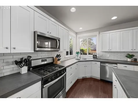 1306 NE Hoover Loop Bend OR 97701