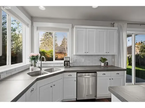 1306 NE Hoover Loop Bend OR 97701