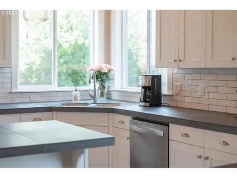 1306 NE Hoover Loop Bend OR 97701