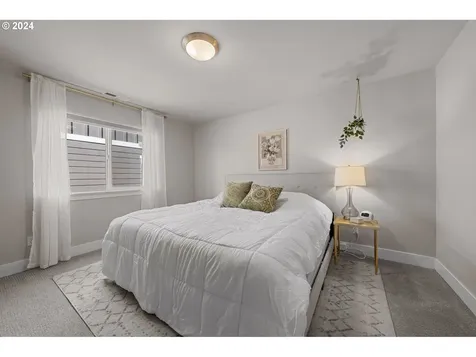 1306 NE Hoover Loop Bend OR 97701