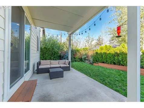 1306 NE Hoover Loop Bend OR 97701