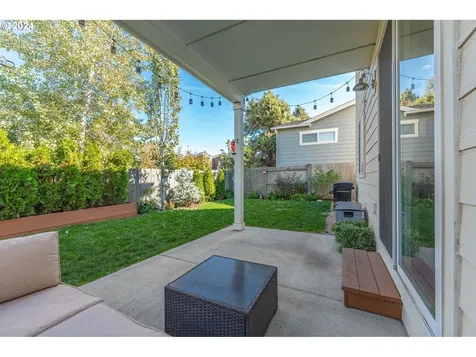 1306 NE Hoover Loop Bend OR 97701