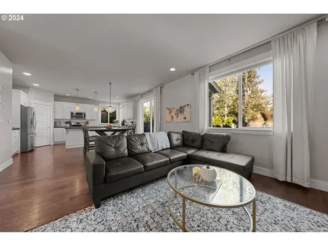 1306 NE Hoover Loop Bend OR 97701