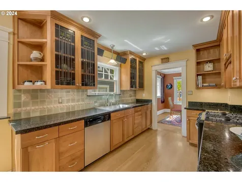 2124 Ne 54th Avenue Portland OR 97213