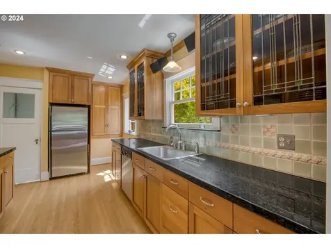 2124 Ne 54th Avenue Portland OR 97213
