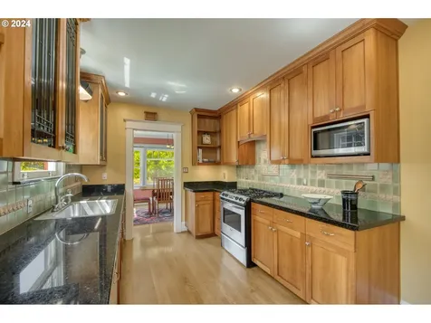 2124 Ne 54th Avenue Portland OR 97213