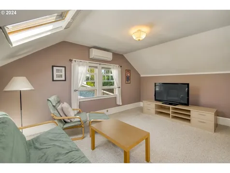 2124 Ne 54th Avenue Portland OR 97213