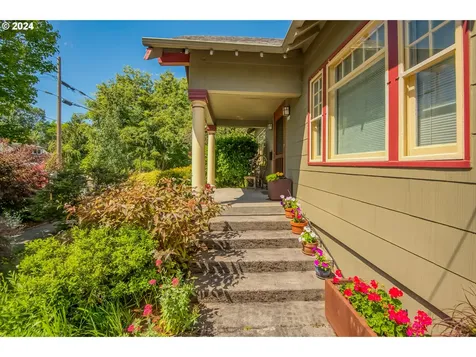 2124 Ne 54th Avenue Portland OR 97213