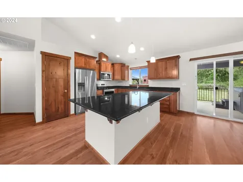 86002 Edenvale Road Pleasant Hill OR 97455