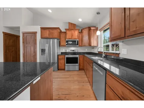 86002 Edenvale Road Pleasant Hill OR 97455