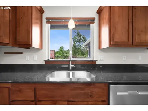 86002 Edenvale Road Pleasant Hill OR 97455