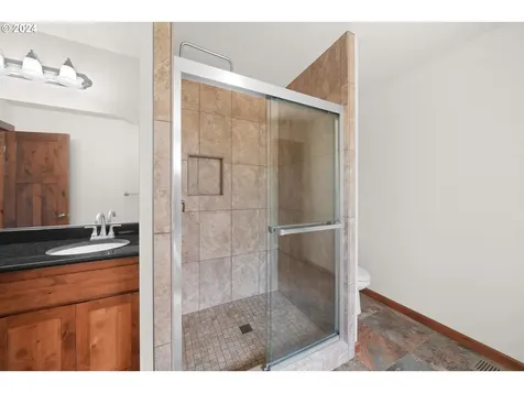 86002 Edenvale Road Pleasant Hill OR 97455