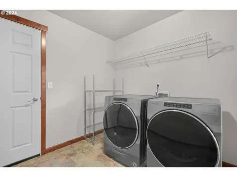 86002 Edenvale Road Pleasant Hill OR 97455