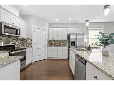 2015 34th Street Washougal WA 98671