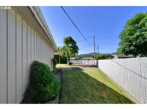 2466 Corral Court Springfield OR 97477
