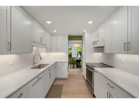 10 Greenridge Court Lake Oswego OR 97035