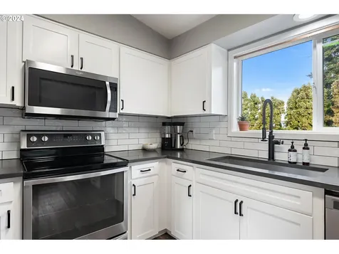 17101 SW Ivy Glenn Street Beaverton OR 97007
