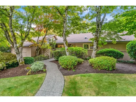 53 Touchstone Lake Oswego OR 97035