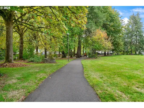 53 Touchstone Lake Oswego OR 97035