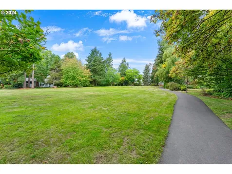 53 Touchstone Lake Oswego OR 97035
