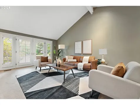 53 Touchstone Lake Oswego OR 97035