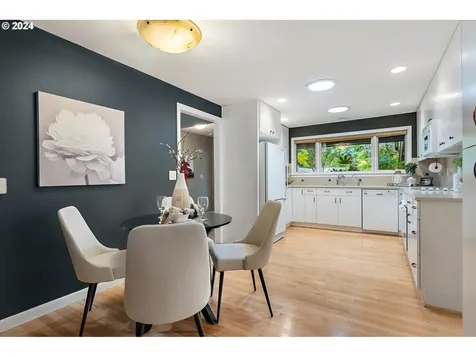53 Touchstone Lake Oswego OR 97035