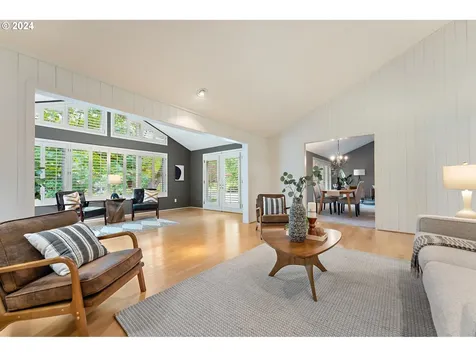 53 Touchstone Lake Oswego OR 97035