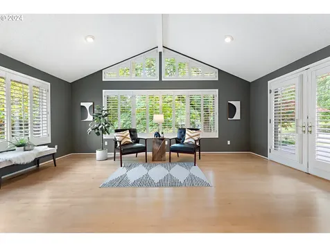 53 Touchstone Lake Oswego OR 97035
