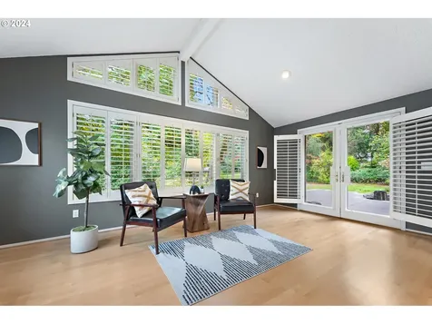 53 Touchstone Lake Oswego OR 97035