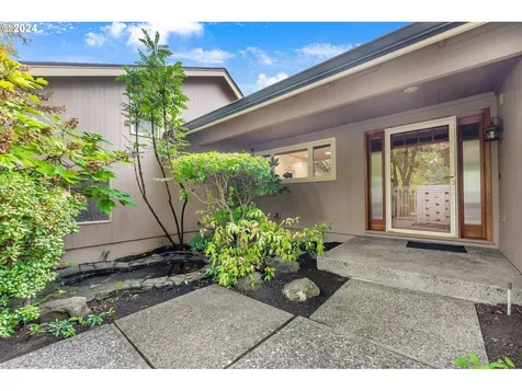 53 Touchstone Lake Oswego OR 97035
