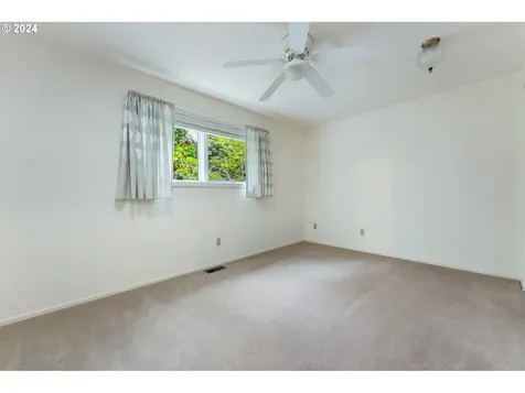 53 Touchstone Lake Oswego OR 97035