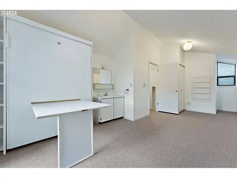 53 Touchstone Lake Oswego OR 97035