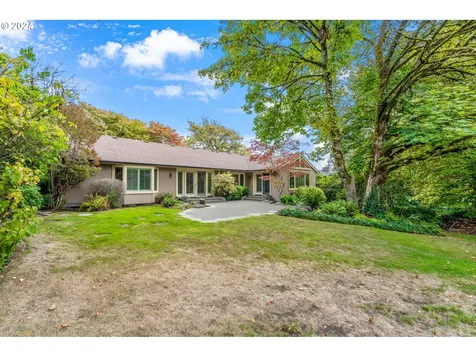 53 Touchstone Lake Oswego OR 97035