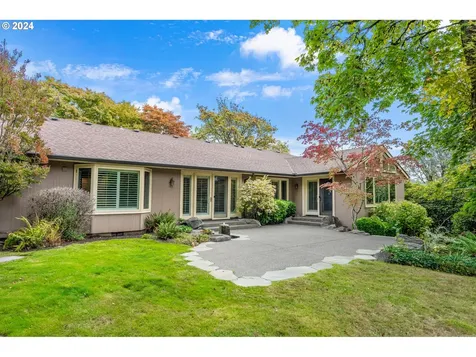 53 Touchstone Lake Oswego OR 97035
