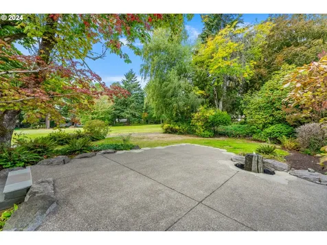 53 Touchstone Lake Oswego OR 97035