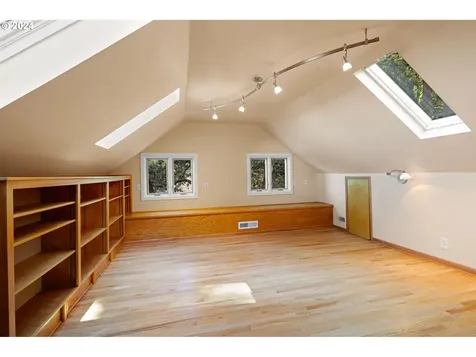 2713 Fairmount Boulevard Eugene OR 97403