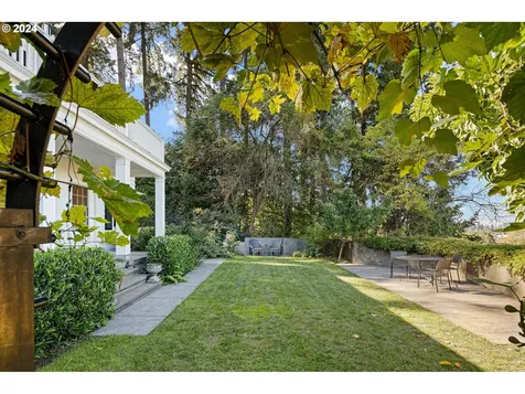 2713 Fairmount Boulevard Eugene OR 97403