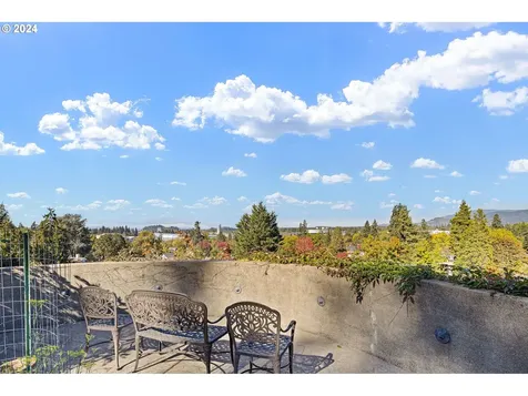 2713 Fairmount Boulevard Eugene OR 97403