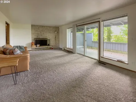 8220 Sw Canyon Lane Portland OR 97225