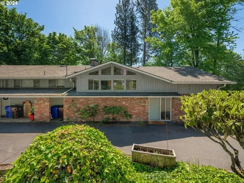 8220 Sw Canyon Lane Portland OR 97225