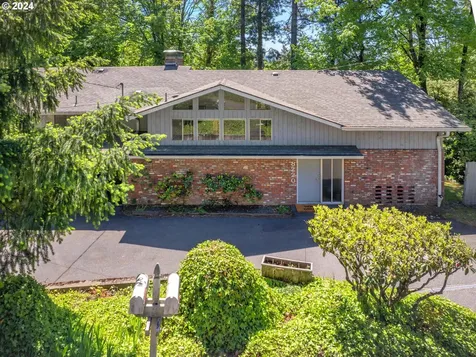 8220 Sw Canyon Lane Portland OR 97225