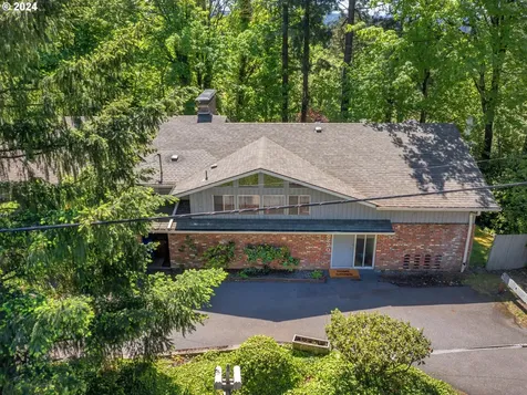 8220 Sw Canyon Lane Portland OR 97225