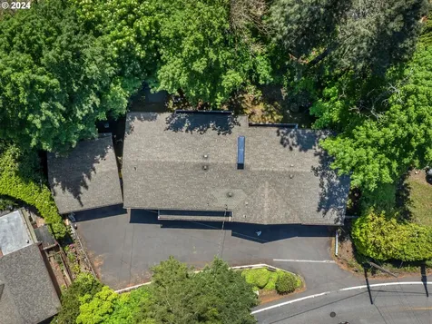 8220 Sw Canyon Lane Portland OR 97225